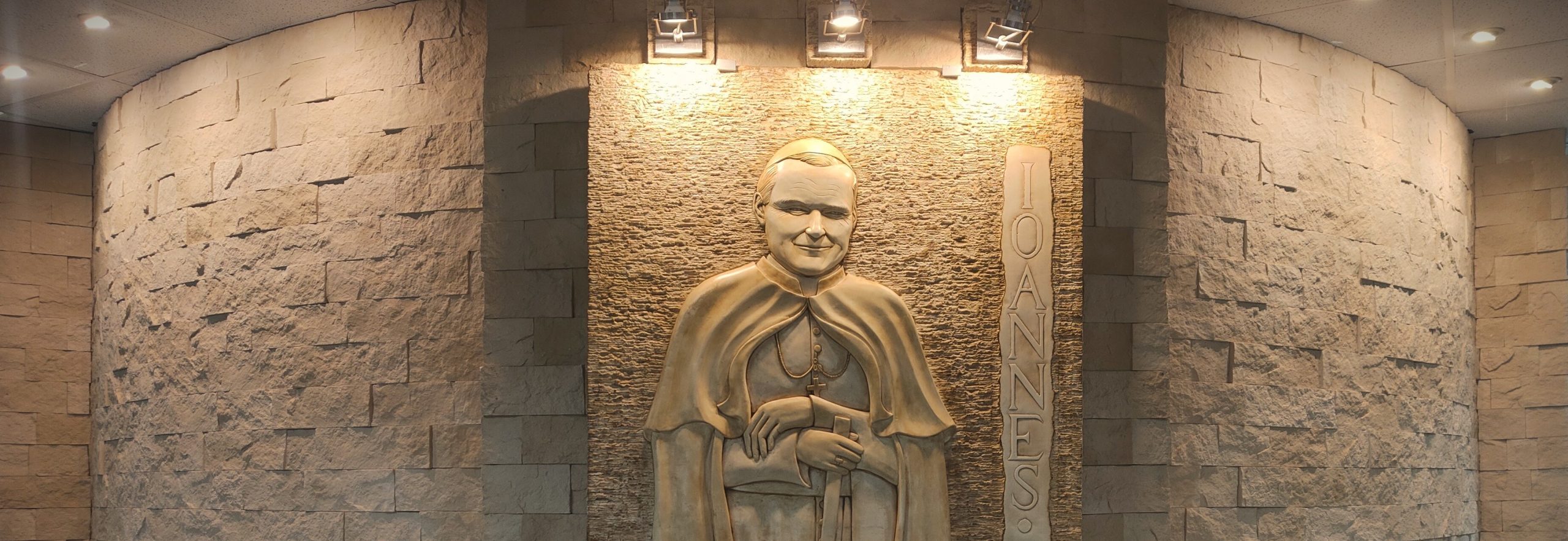 Wychowywać, to nie znaczy kształcić tylko rozum,